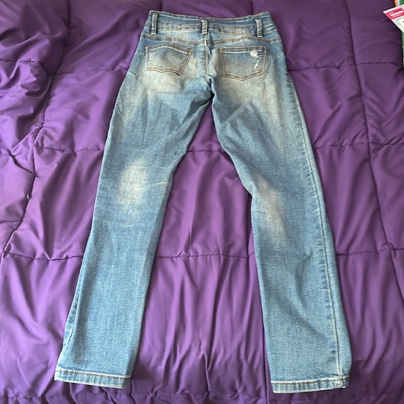 I am selling ripped jeans from urban kids - Picture 2 of 3